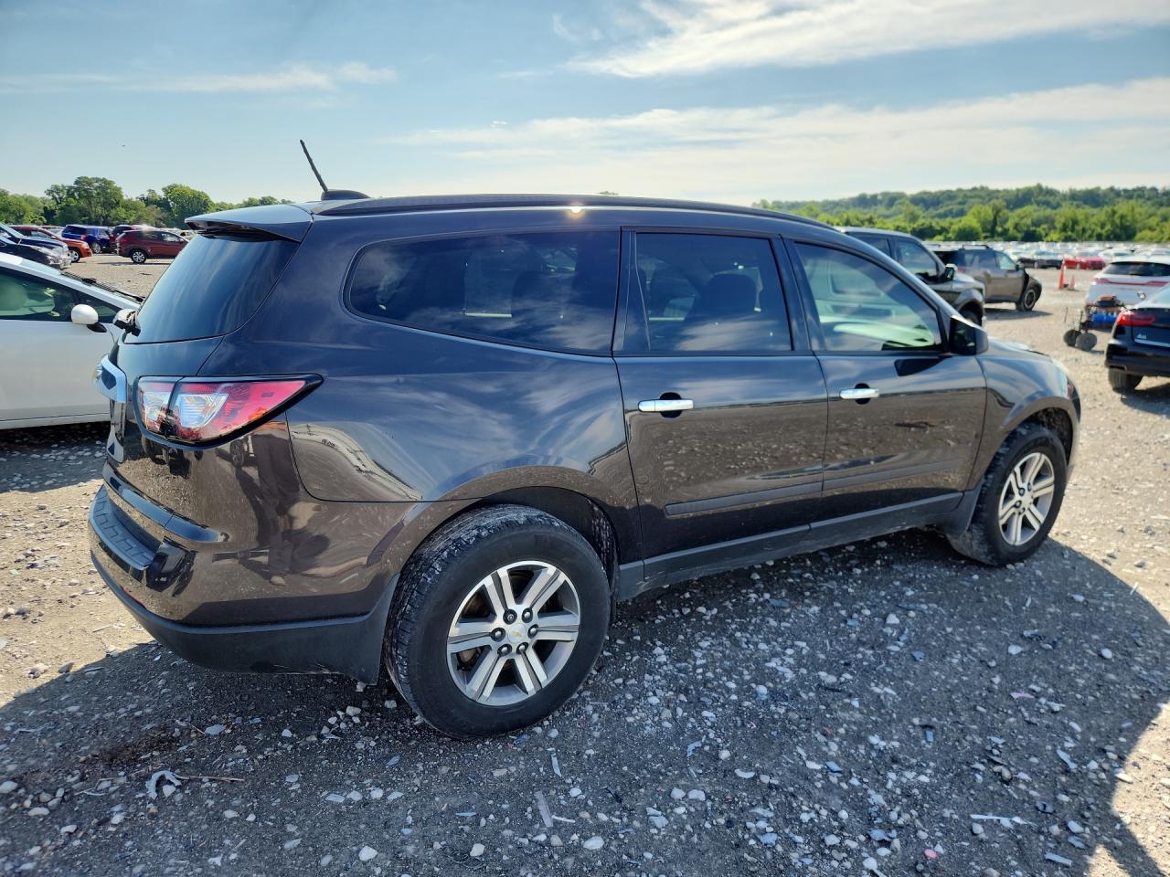 2017 Chevrolet Traverse Ls - Image 2