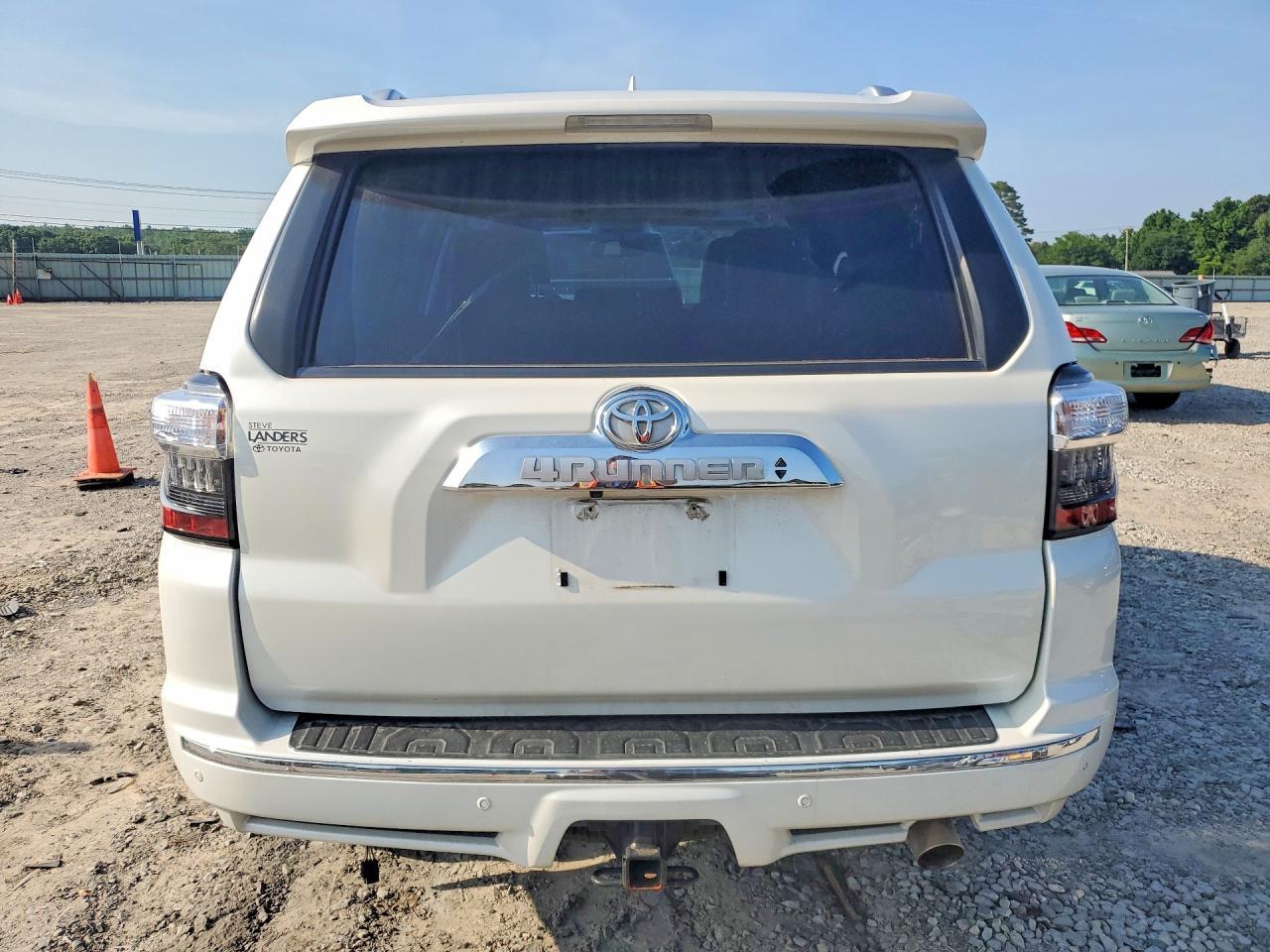 2016 Toyota 4Runner Limited - Image 6