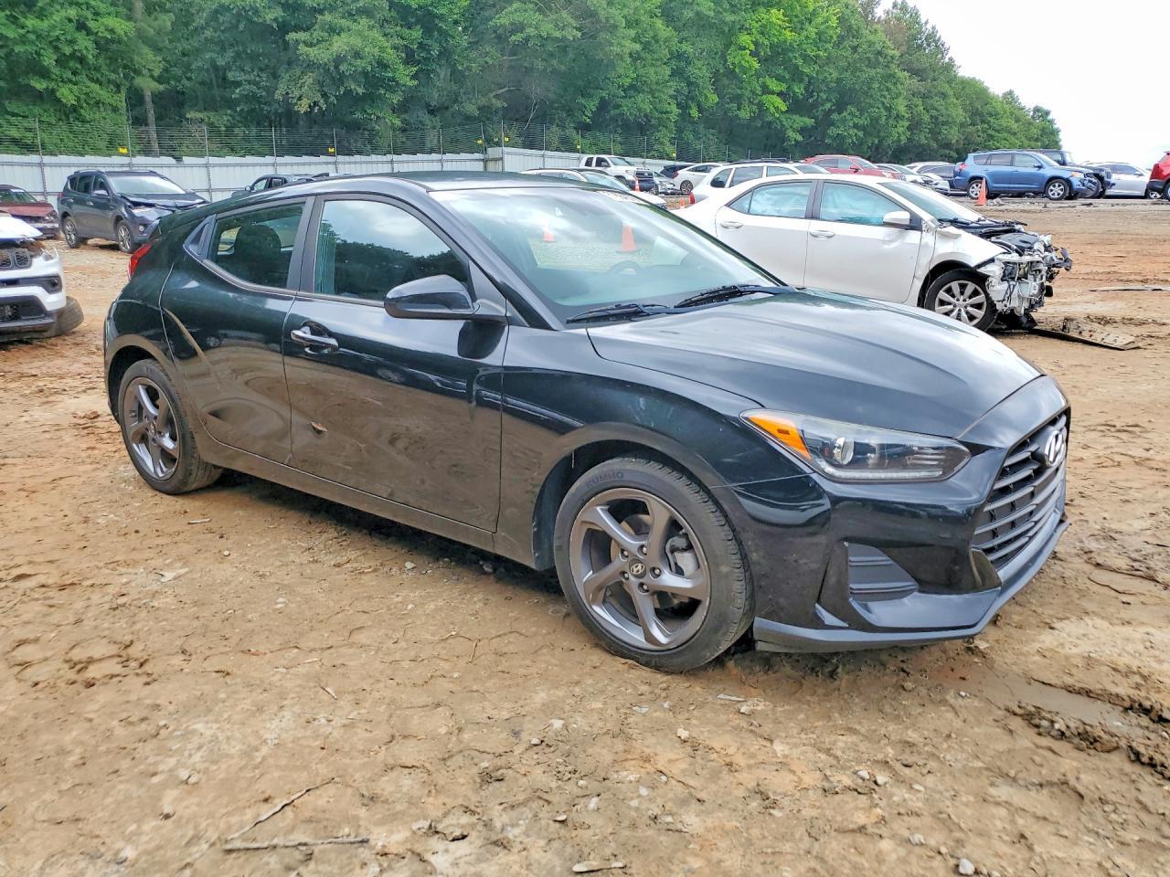 2019 Hyundai Veloster 2.0L - Фото 4