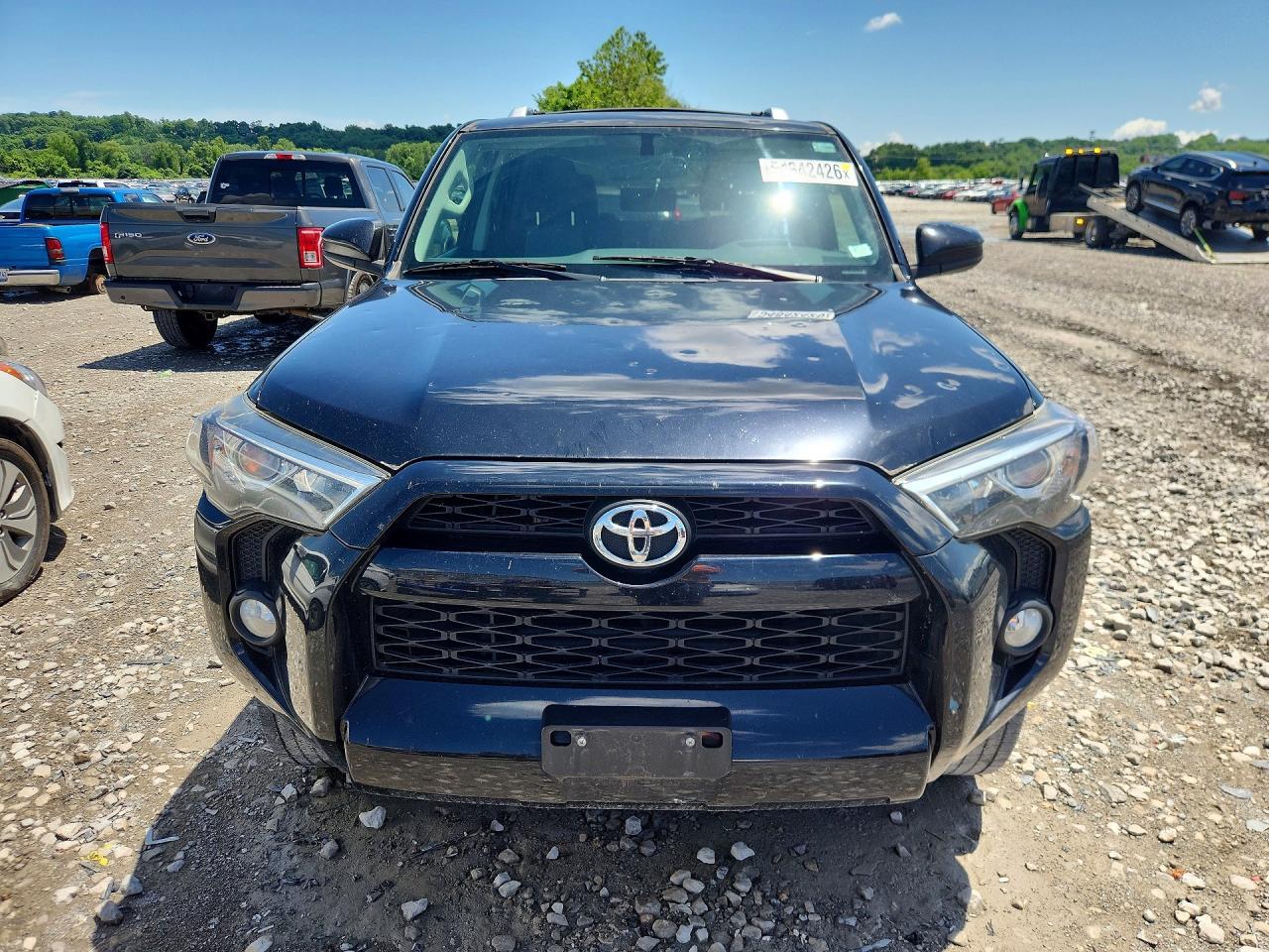 2017 Toyota 4Runner Sr5 - Image 5
