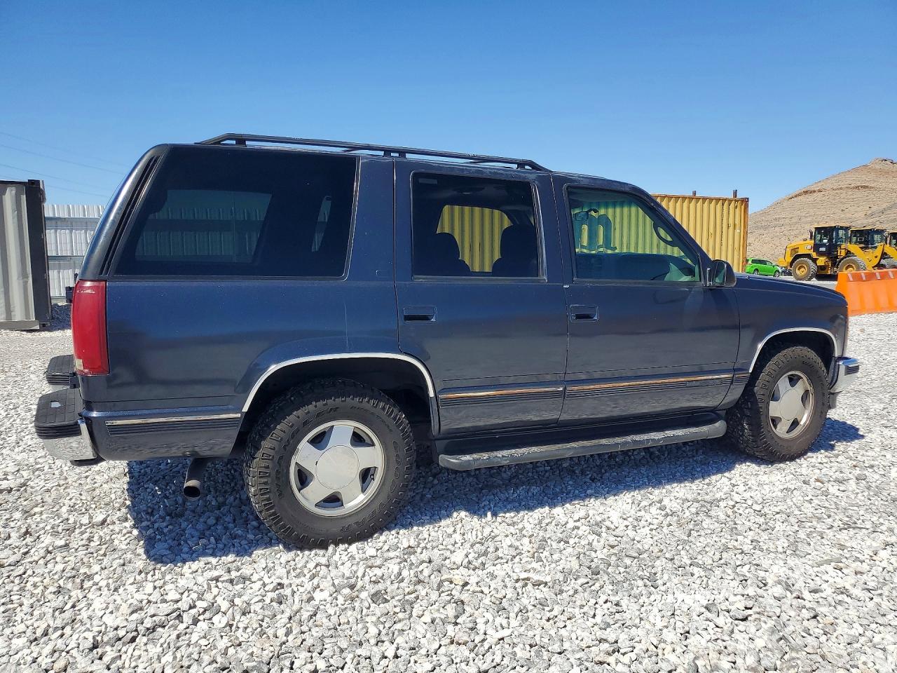 1997 GMC Yukon - Image 3