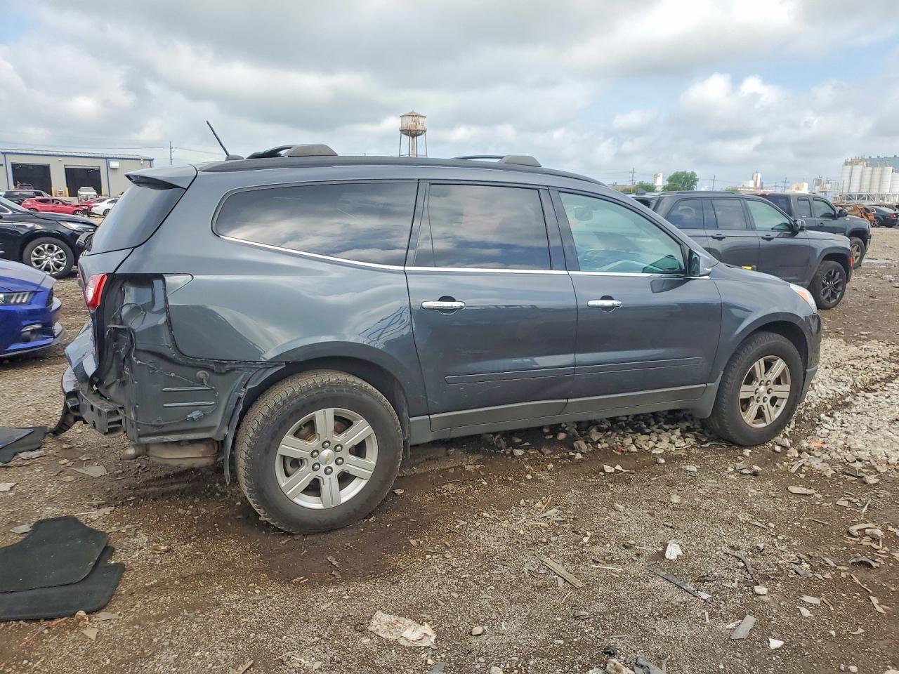 2012 Chevrolet Traverse - Image 3