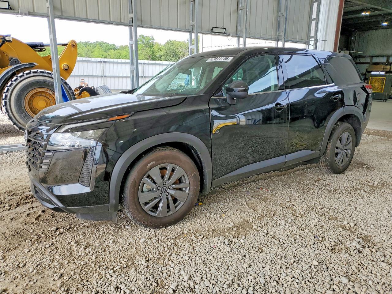 2021 Nissan Pathfinder S