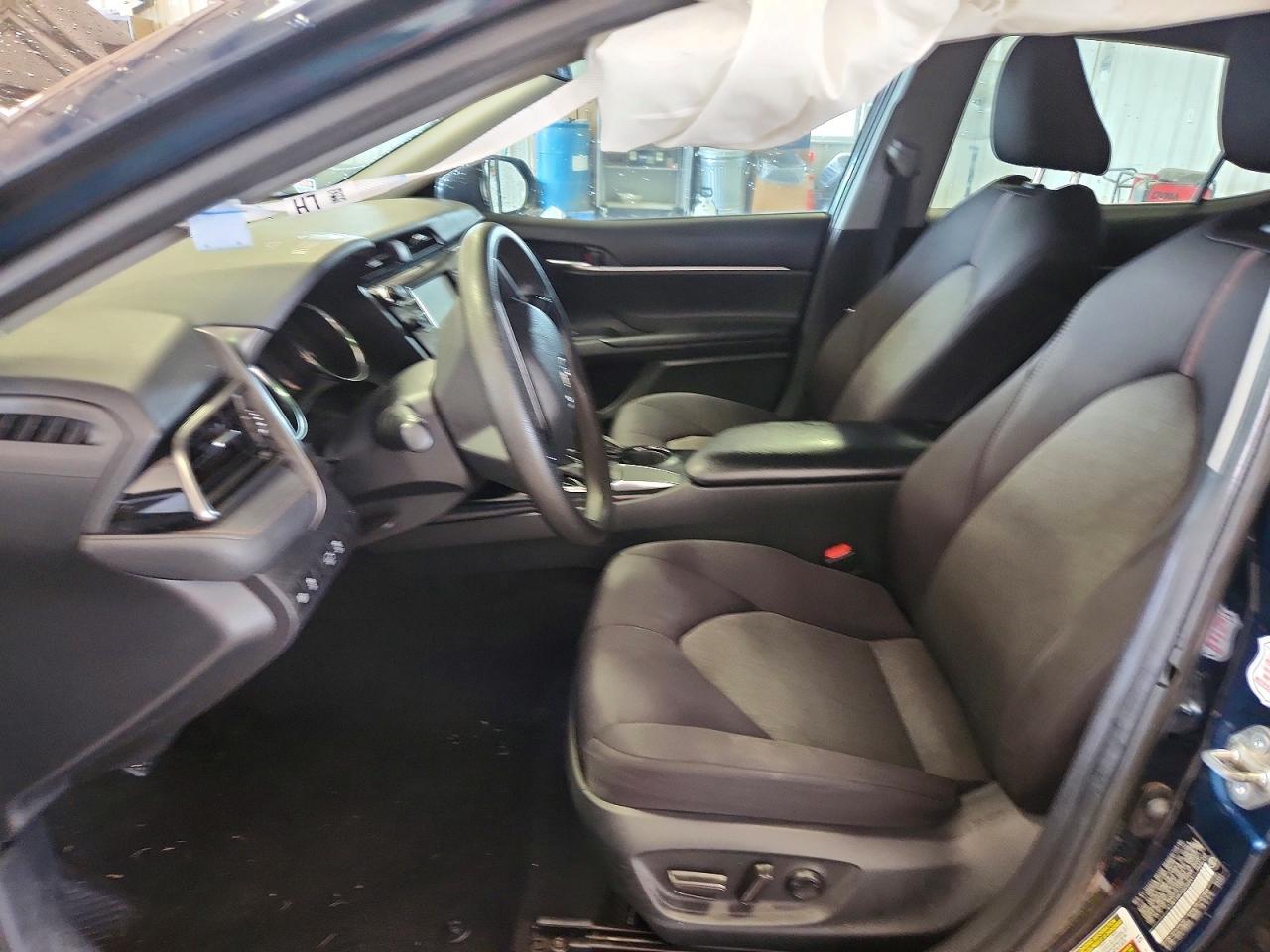 2019 Toyota Camry Le - Фото 7