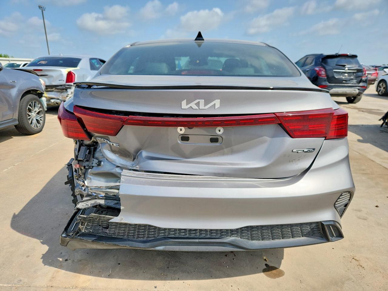 2024 Kia Forte Gt Line - Image 6