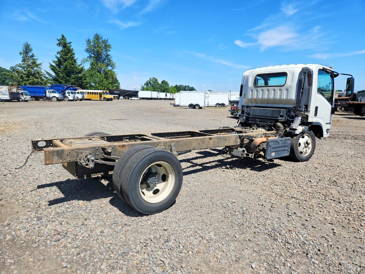 2019 Isuzu Nrr Truck Cab And Chassis - Image 3