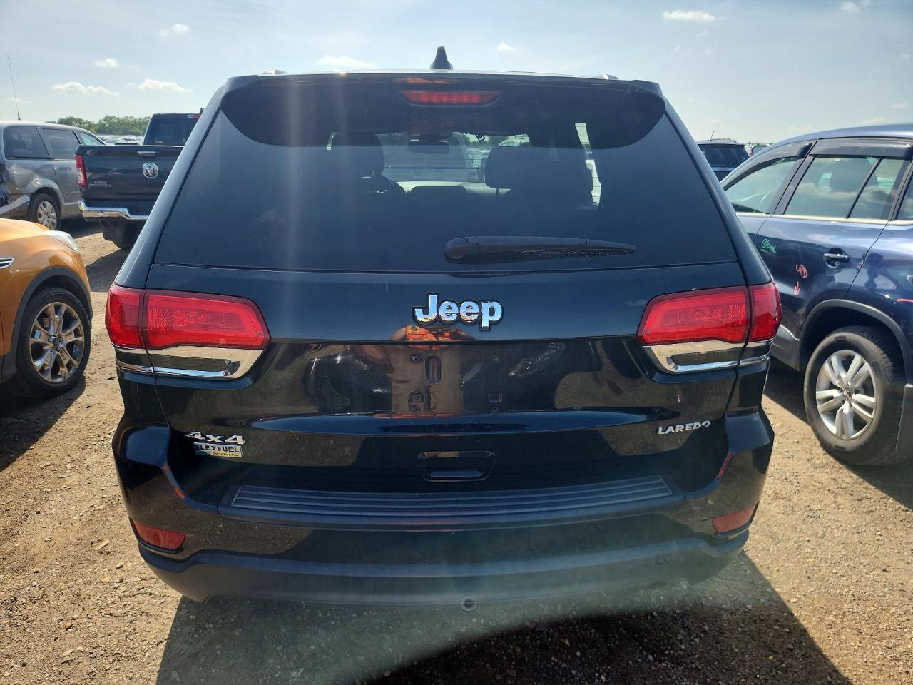 2015 Jeep Grand Cherokee Laredo - Фото 6