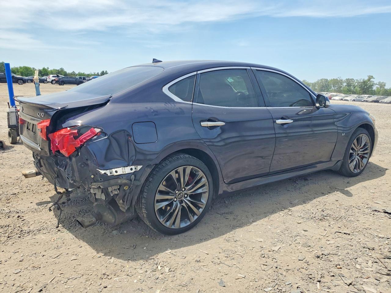 2016 Infiniti Q70 3.7 - Фото 3