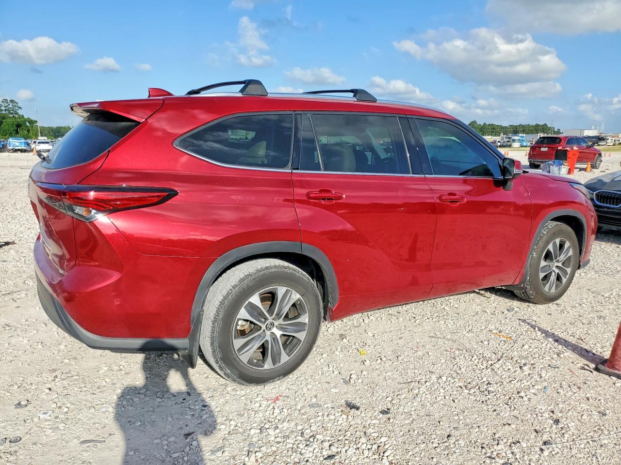 2021 Toyota Highlander Xle - Фото 3
