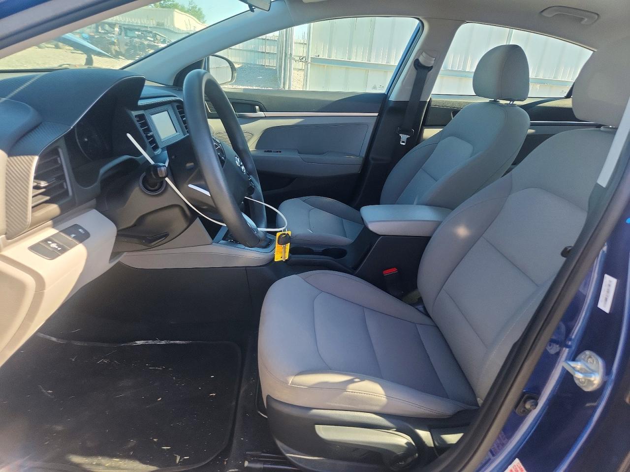 2020 Hyundai Elantra Se - Image 7