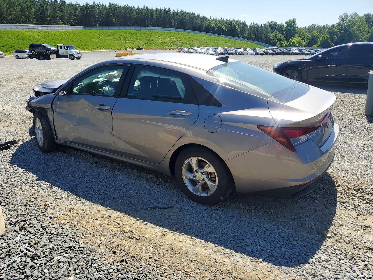 2023 Hyundai Elantra Se - Фото 2