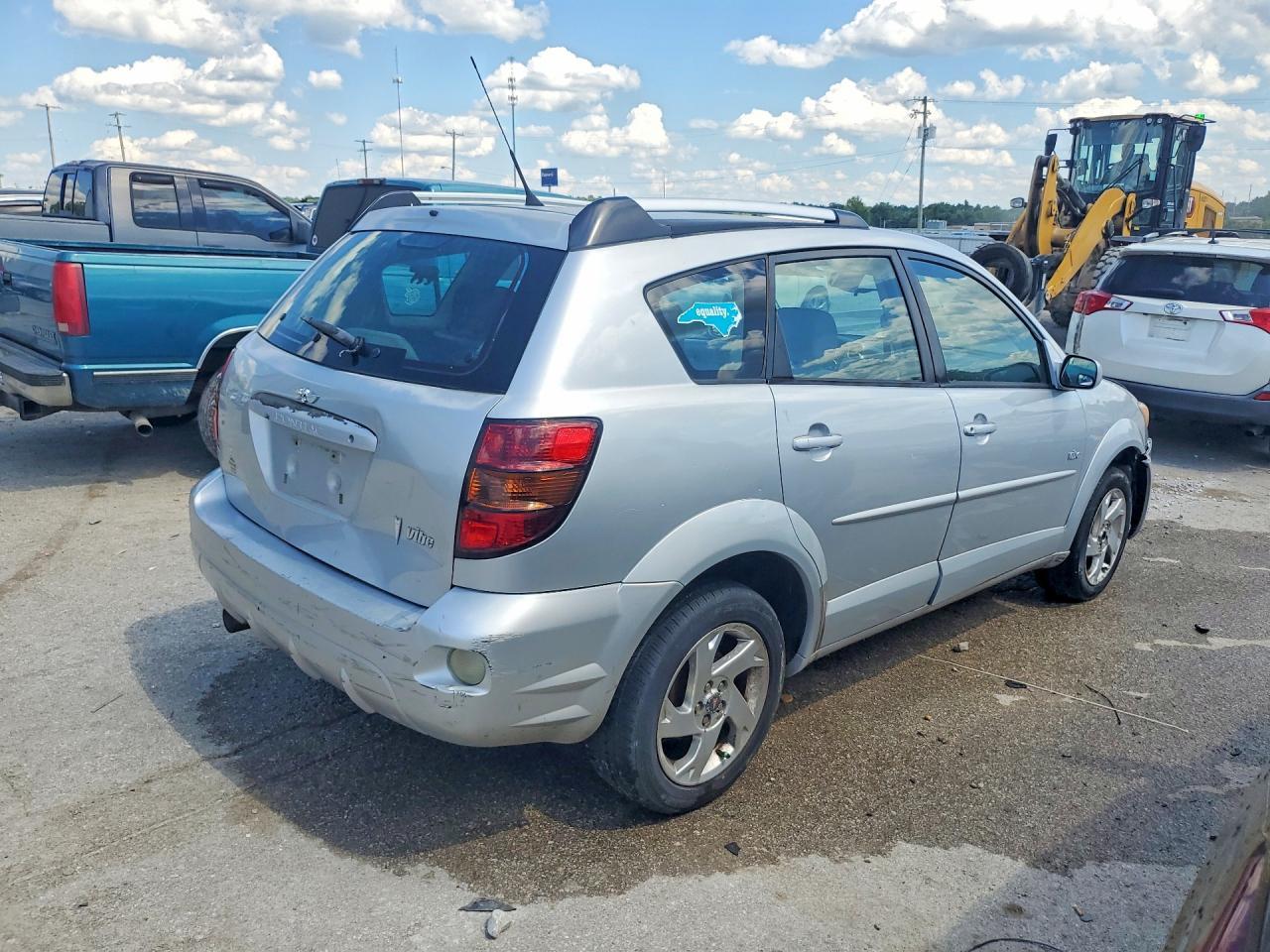 2005 Pontiac Vibe - Фото 3
