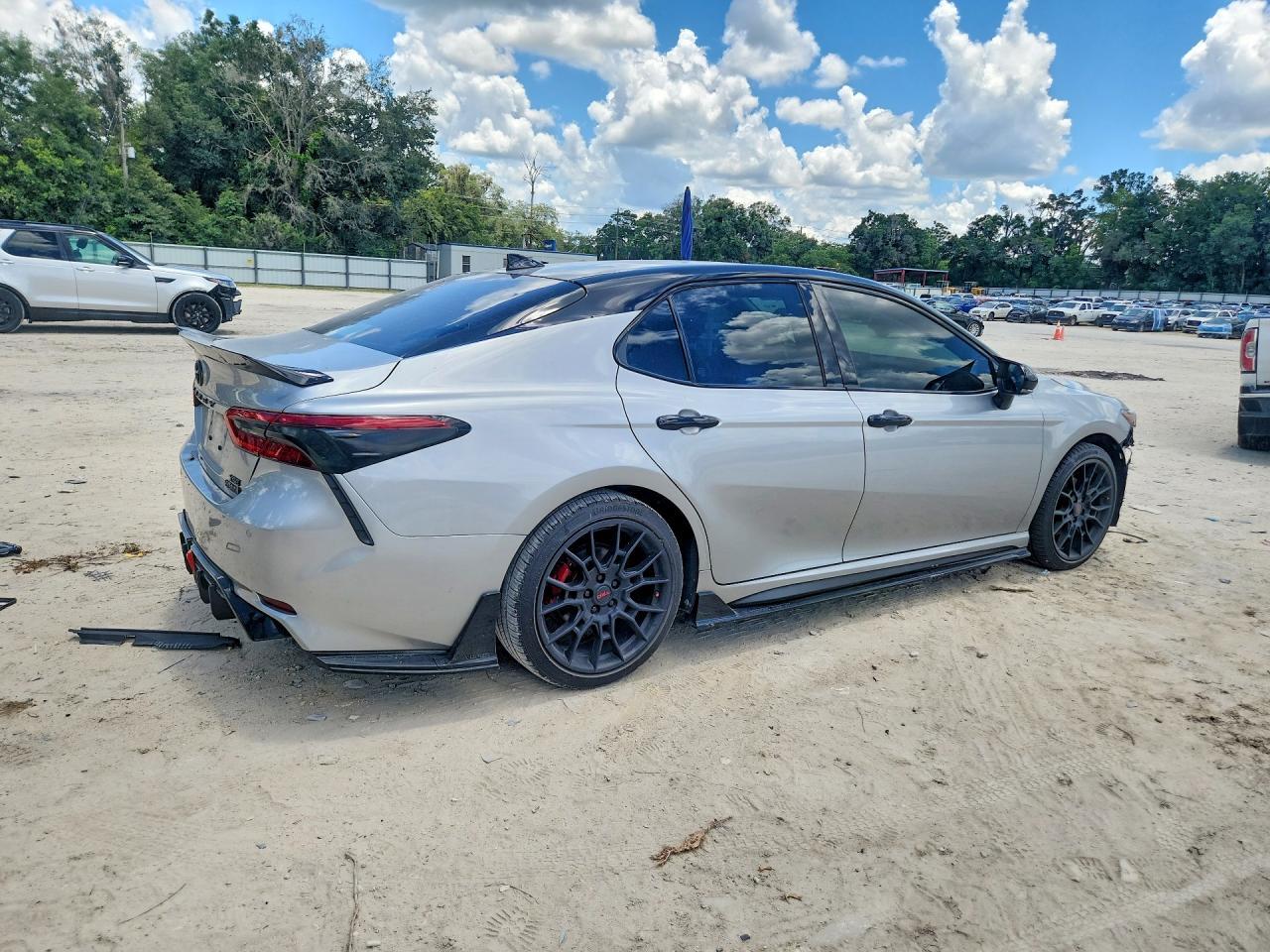 2022 Toyota Camry Xse - Фото 3
