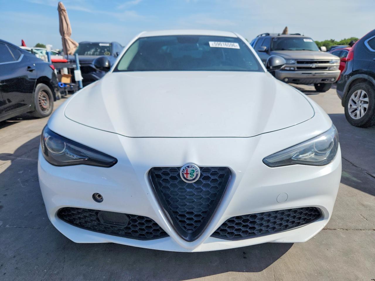 2019 Alfa Romeo Giulia - Фото 5