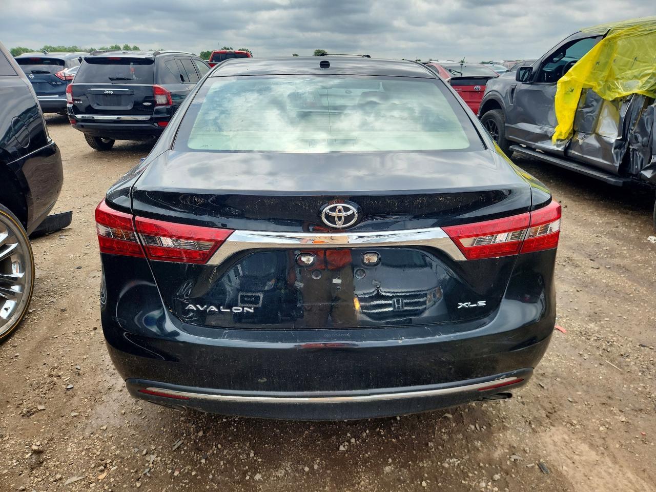 2017 Toyota Avalon Xle - Image 6