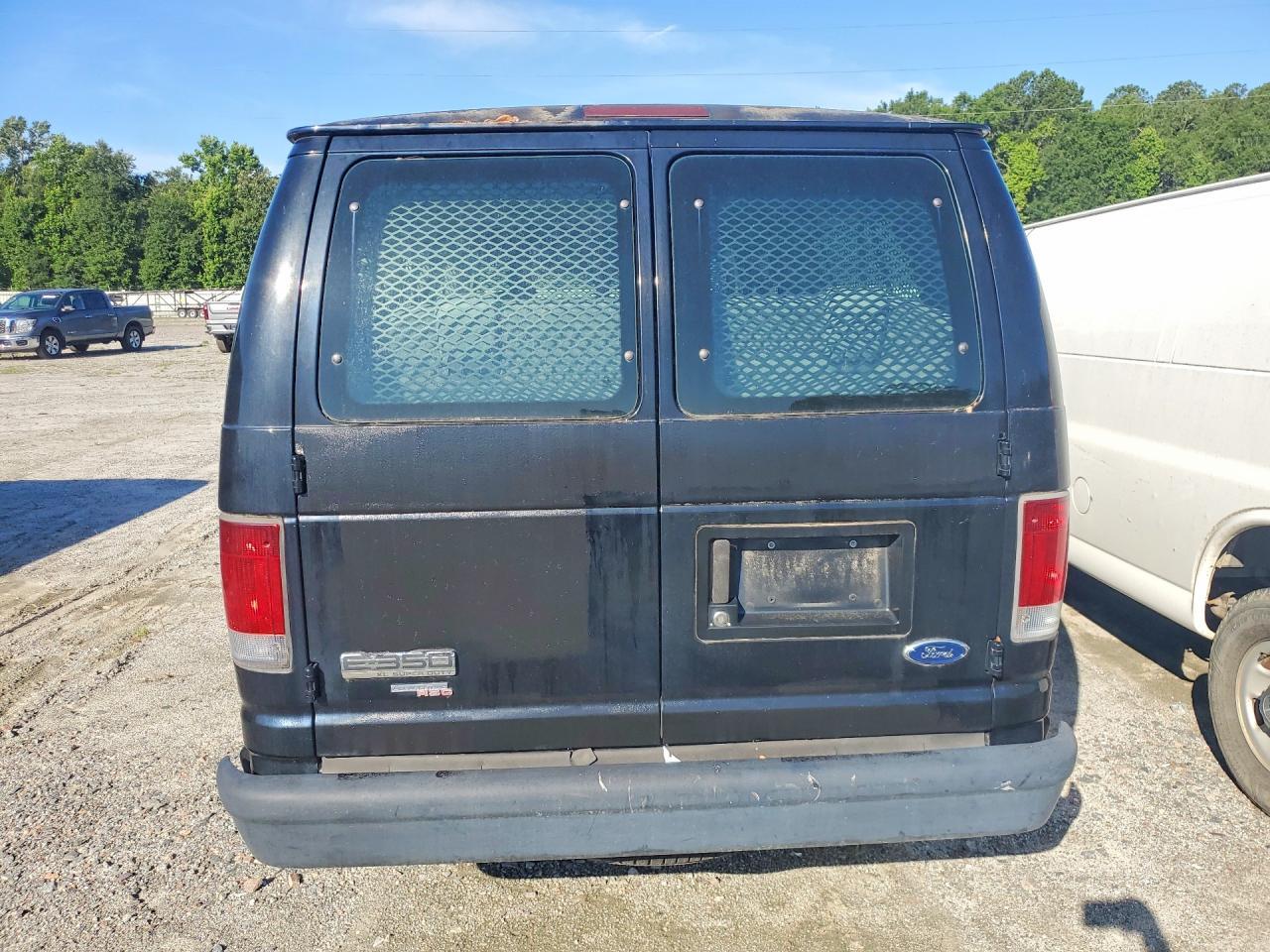 2008 Ford E350 Econo - Image 6