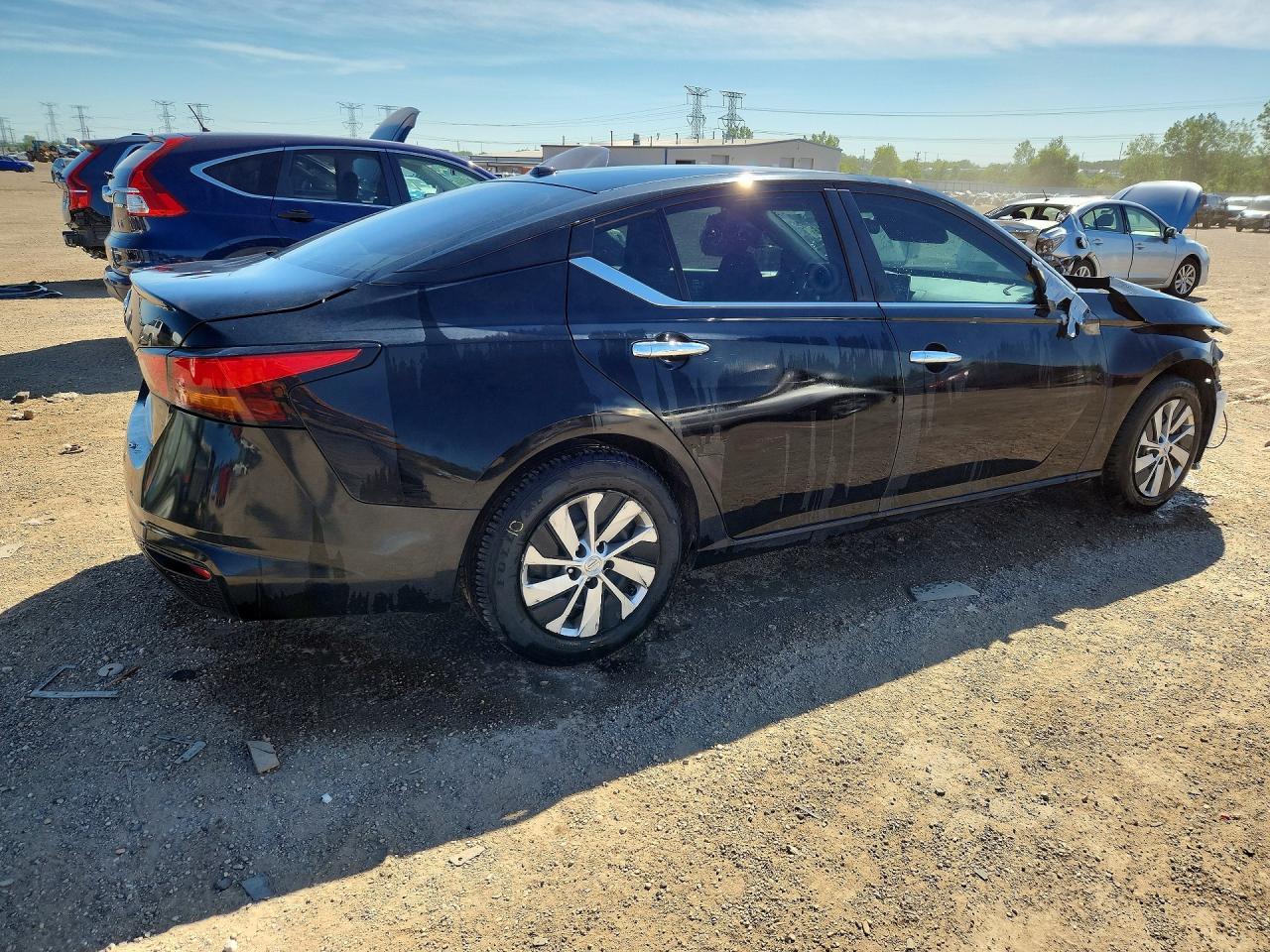 2020 Nissan Altima S - Фото 3