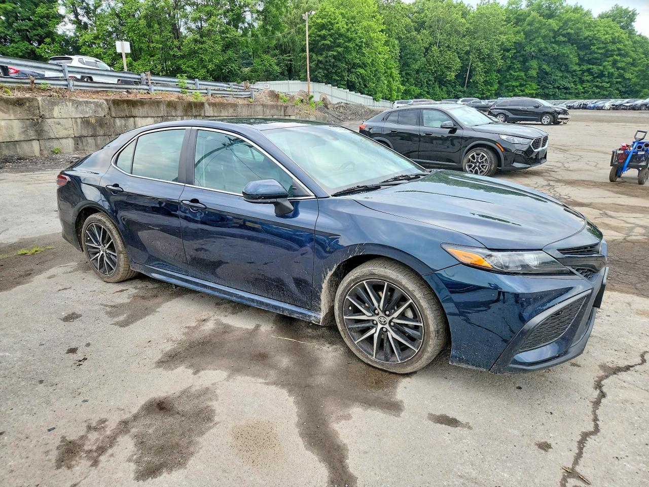 2021 Toyota Camry Se - Фото 4