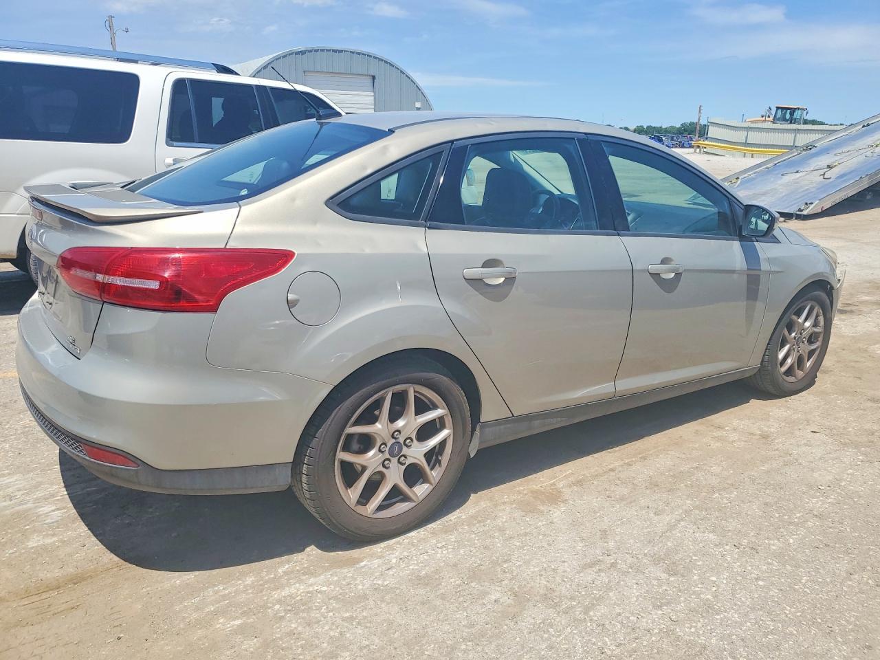 2015 Ford Focus Se - Фото 3