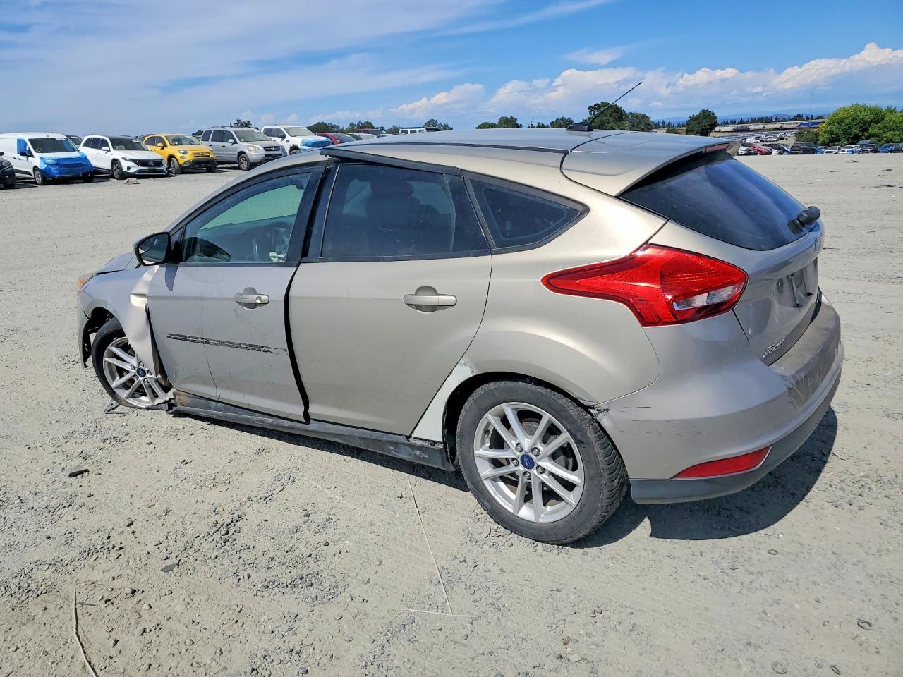 2015 Ford Focus Se - Фото 2
