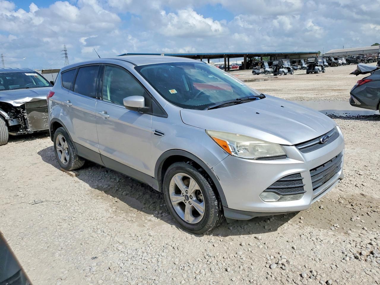 2016 Ford Escape Se - Фото 4