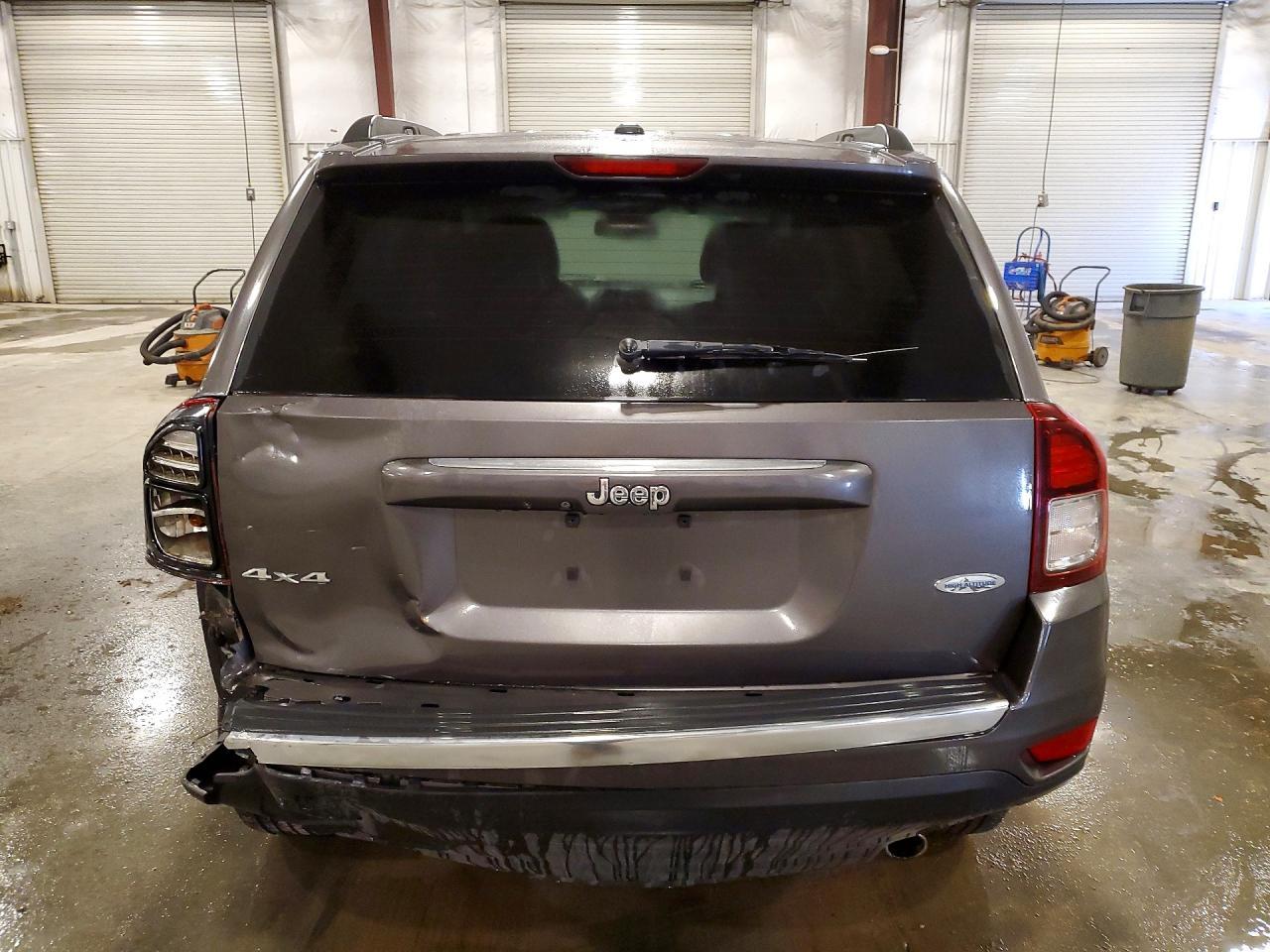 2016 Jeep Compass Latitude - Image 6