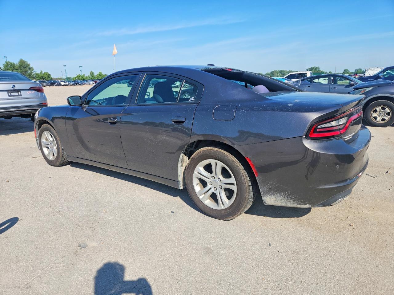 2019 Dodge Charger Sxt - Image 2