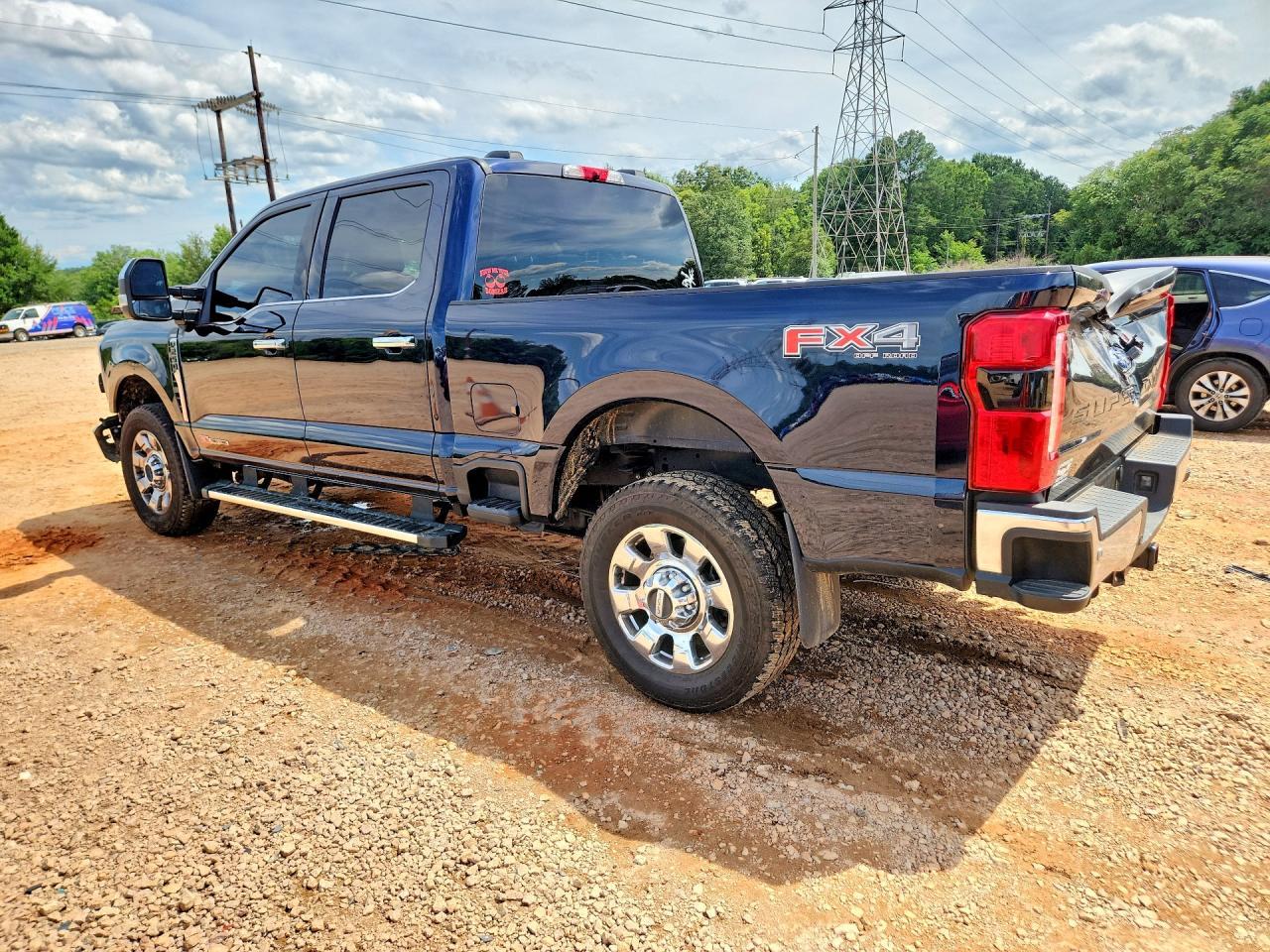 2025 Ford F250 Super Duty - Фото 2