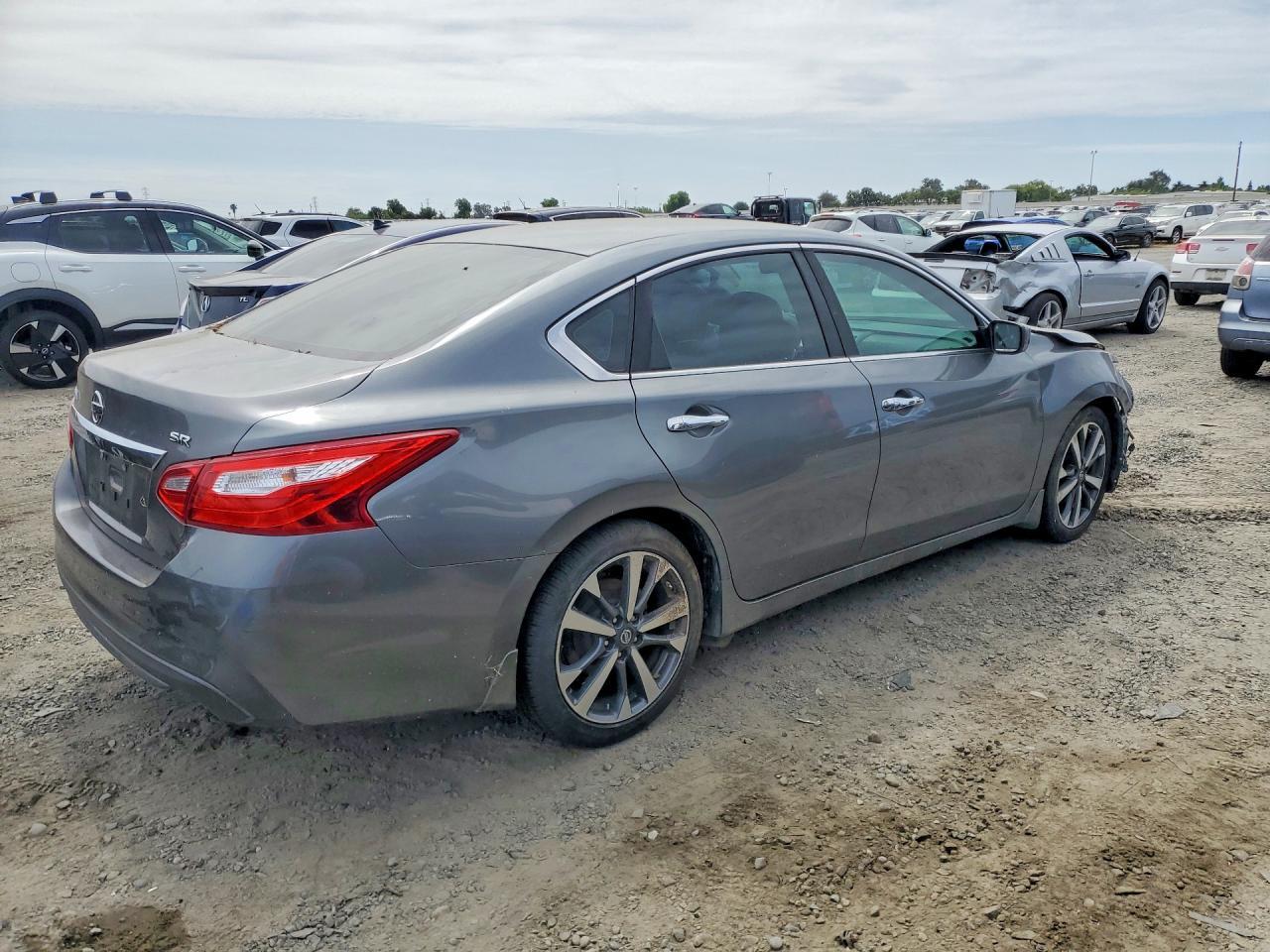 2016 Nissan Altima 2.5 Sr - Фото 3