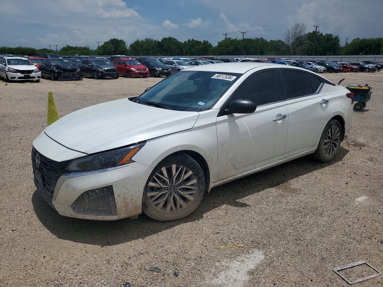 2024 Nissan Altima Sv