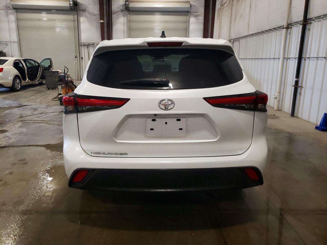 2023 Toyota Highlander L - Фото 6