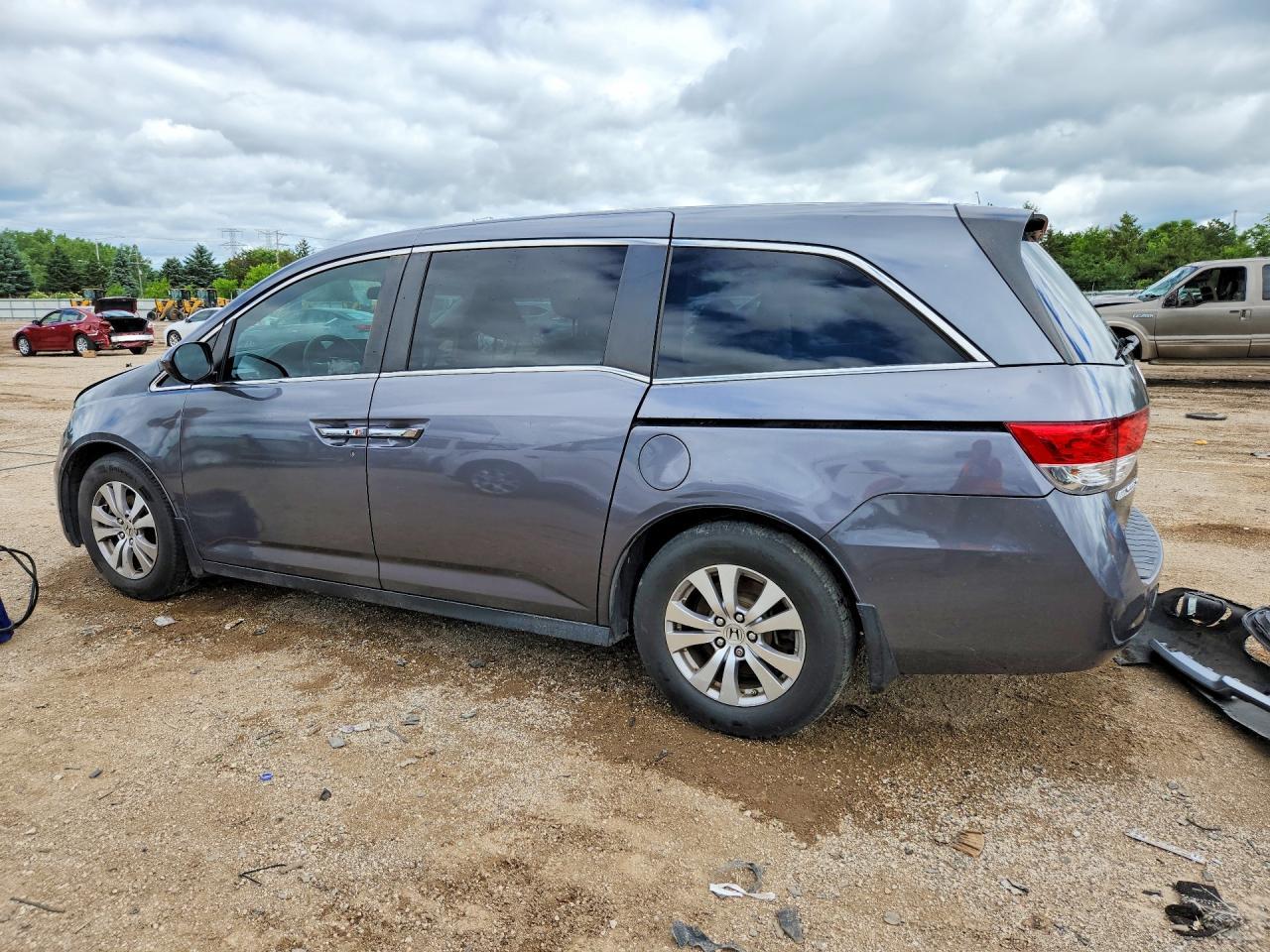 2016 Honda Odyssey Se - Фото 2