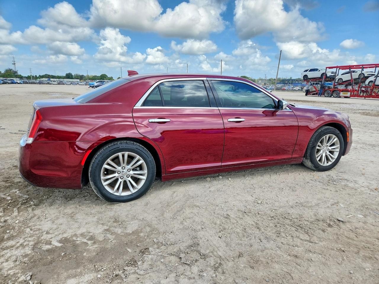 2016 Chrysler 300C - Image 3