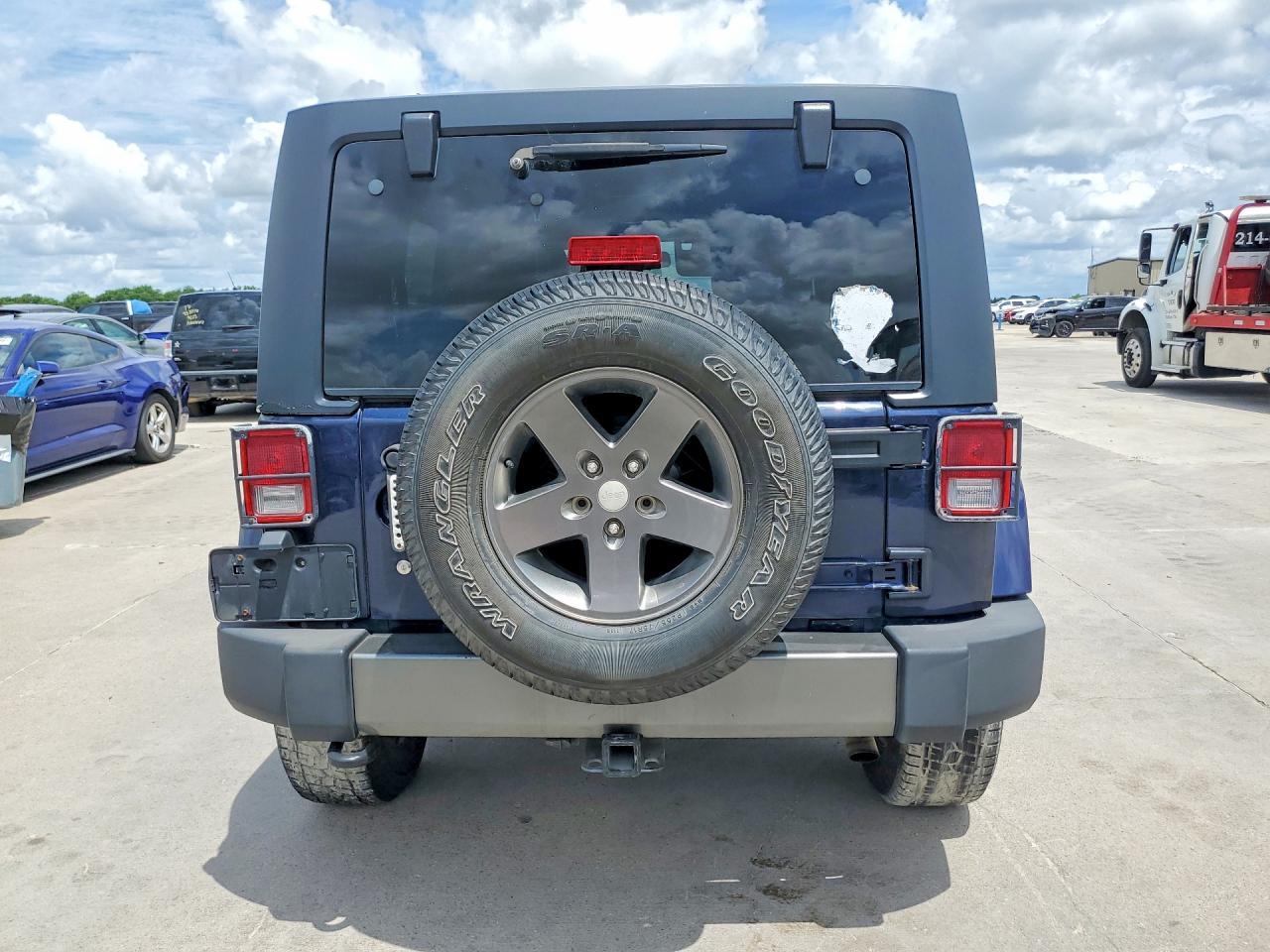2013 Jeep Wrangler Unlimited Sport - Фото 6