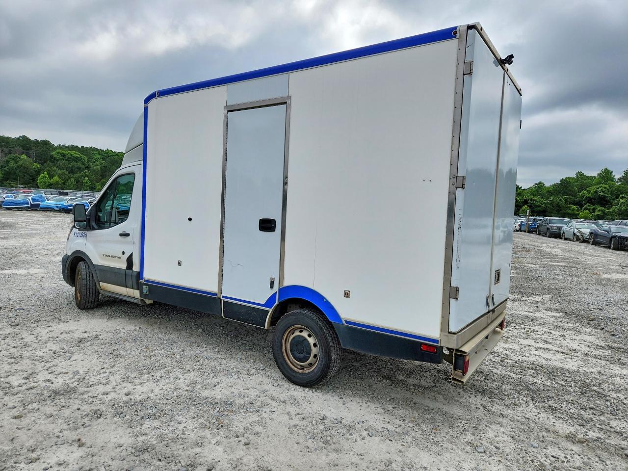 2023 Ford Transit Delivery Truck - Фото 2