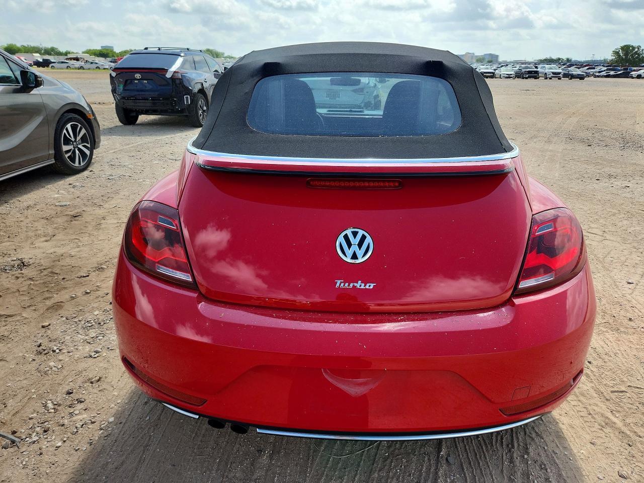 2019 Volkswagen Beetle S - Фото 6