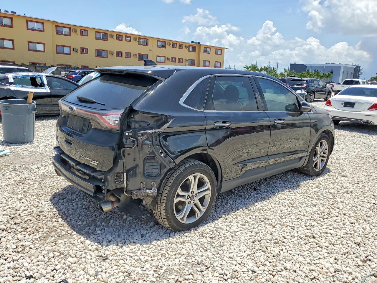2017 Ford Edge Titanium - Фото 3
