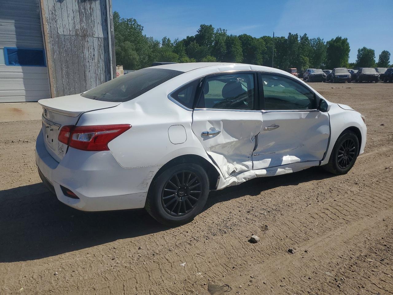 2019 Nissan Sentra S - Фото 3