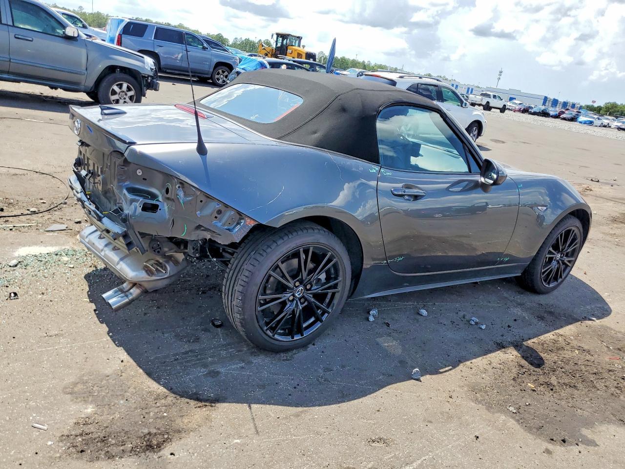 2025 Mazda Mx-5 Miata Grand Touring - Image 3