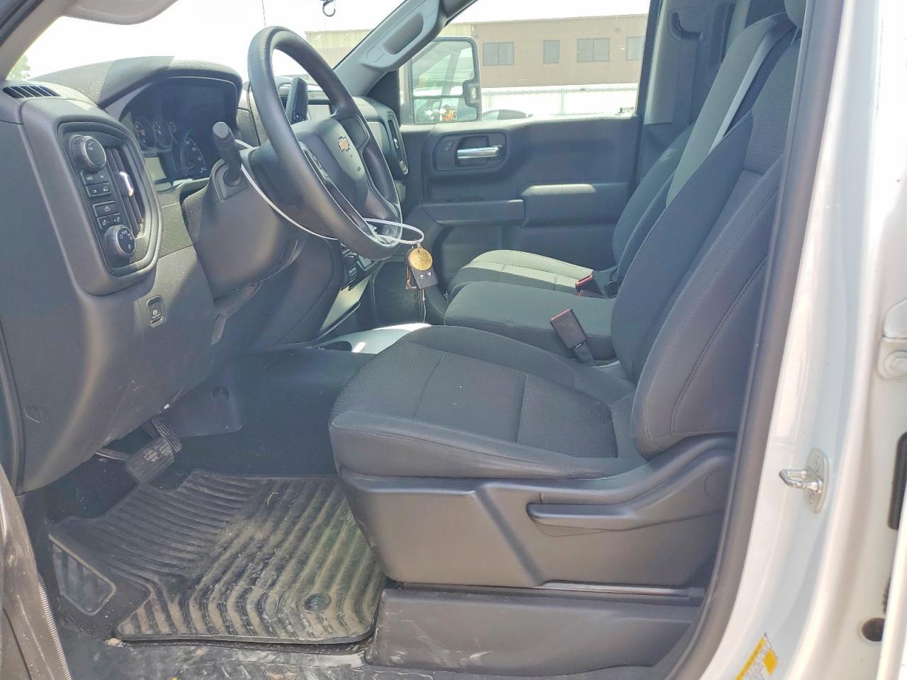 2020 Chevrolet Silverado K1500 - Фото 7
