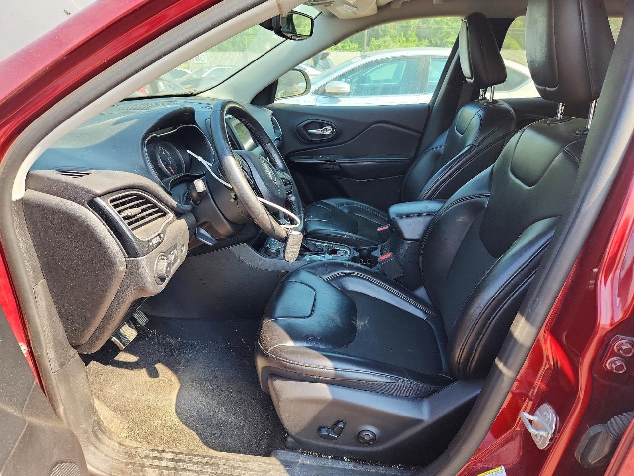 2019 Jeep Cherokee Latitude Plus - Image 7
