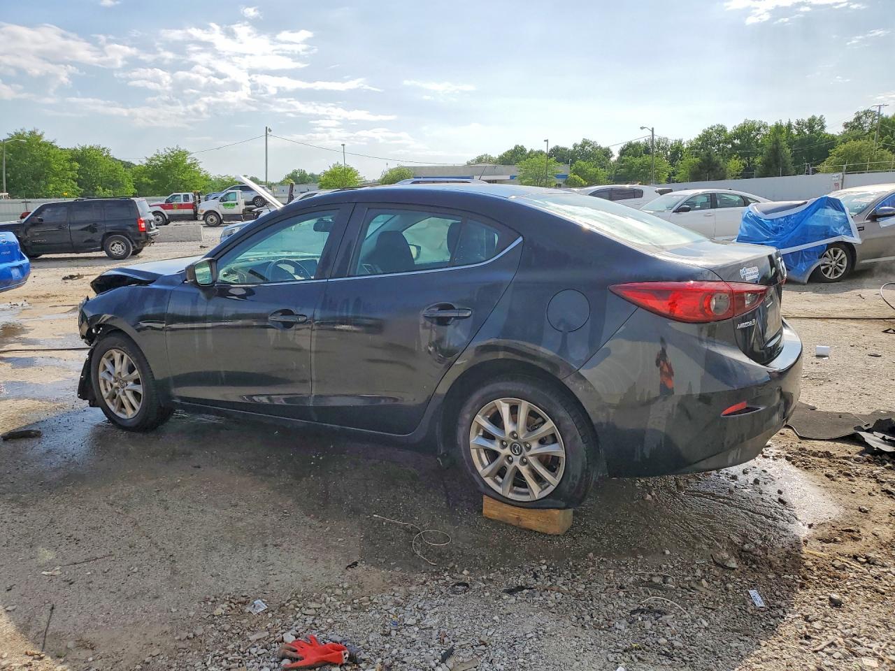 2017 Mazda 3 Sport - Фото 2