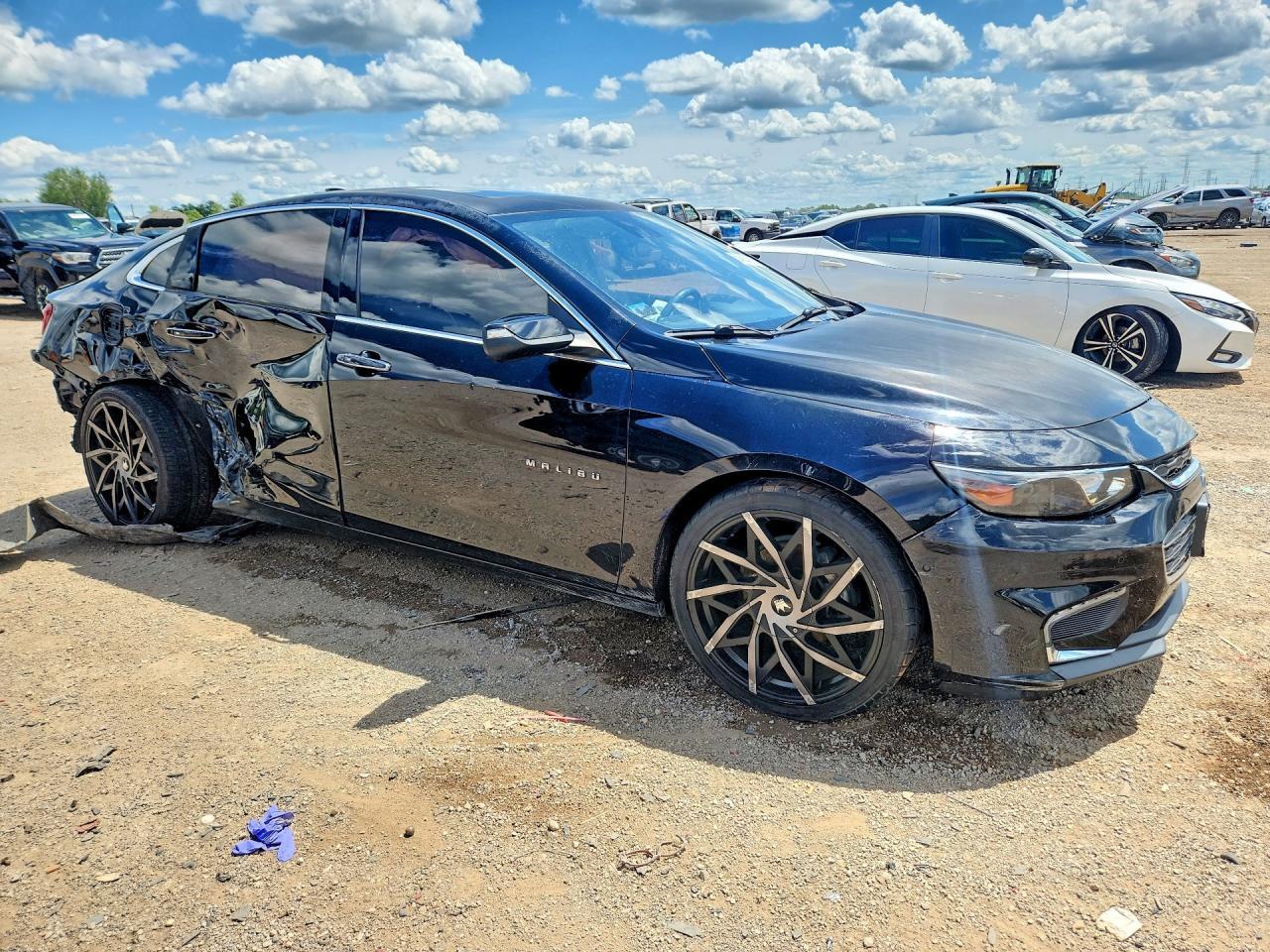 2016 Chevrolet Malibu Premier - Image 4