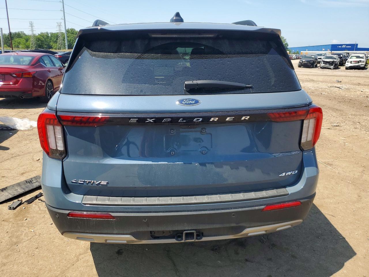 2025 Ford Explorer Active - Фото 6
