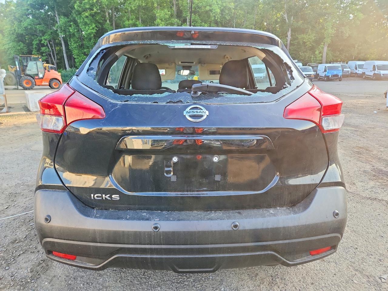 2020 Nissan Kicks S - Фото 6