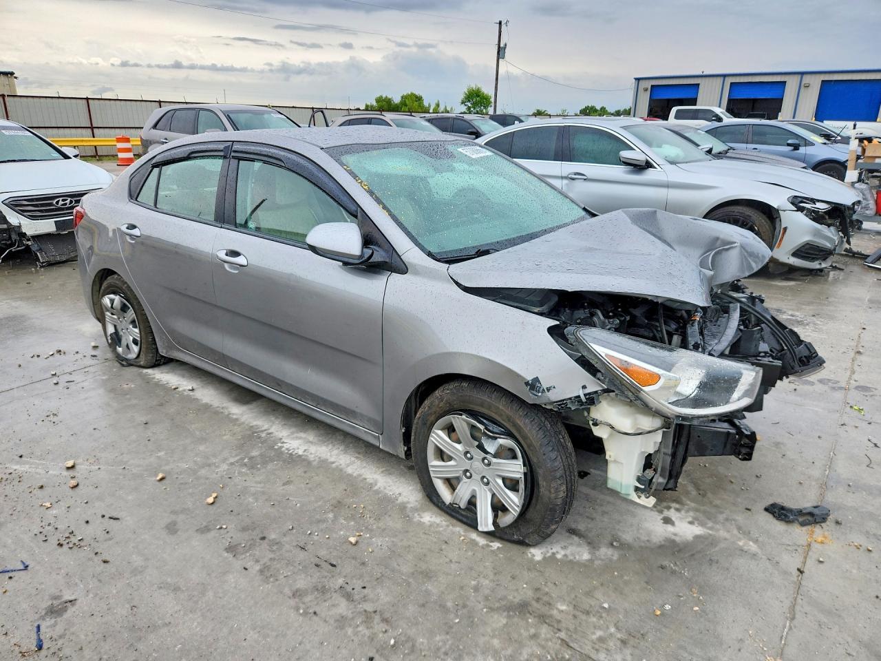 2021 Kia Rio S - Фото 4