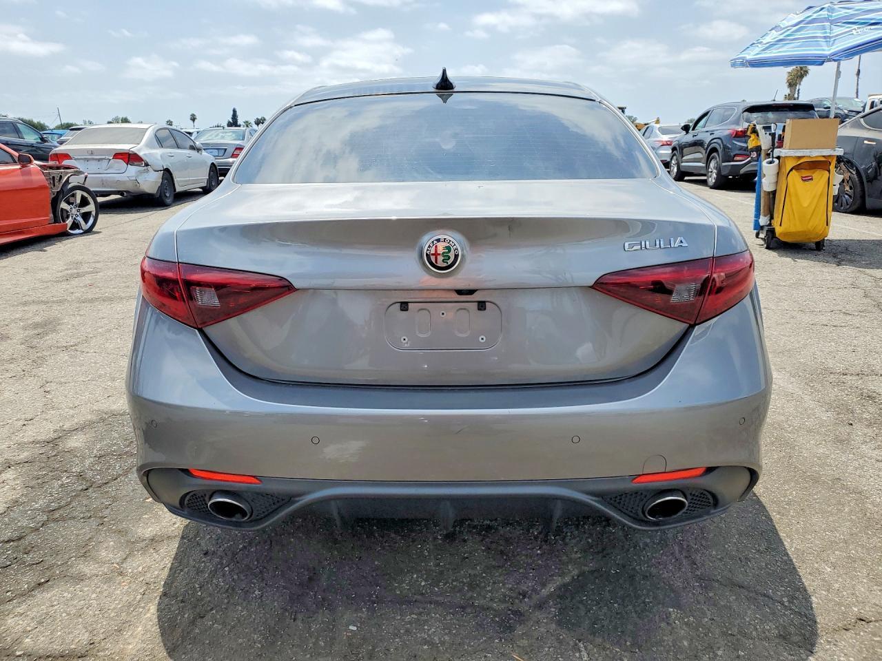 2018 Alfa Romeo Giulia Ti - Фото 6