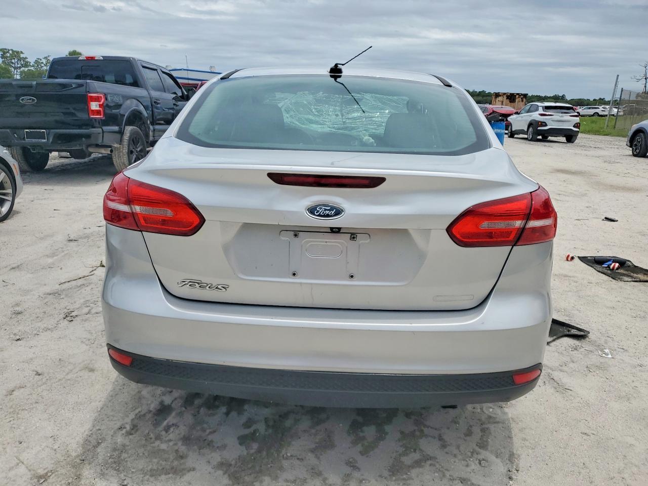 2016 Ford Focus S - Image 6