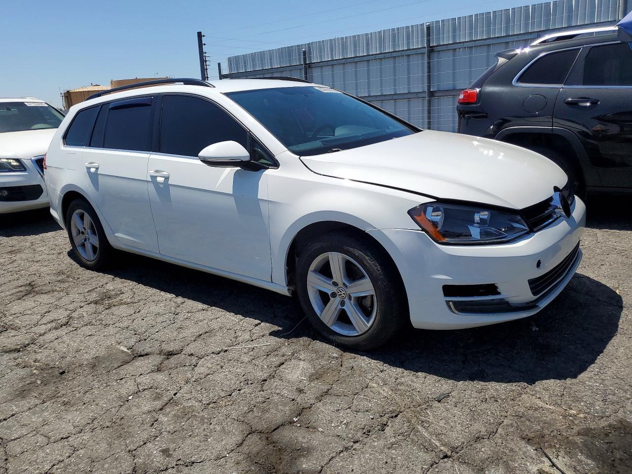 2015 Volkswagen Golf Sportwagen Tdi S - Image 4