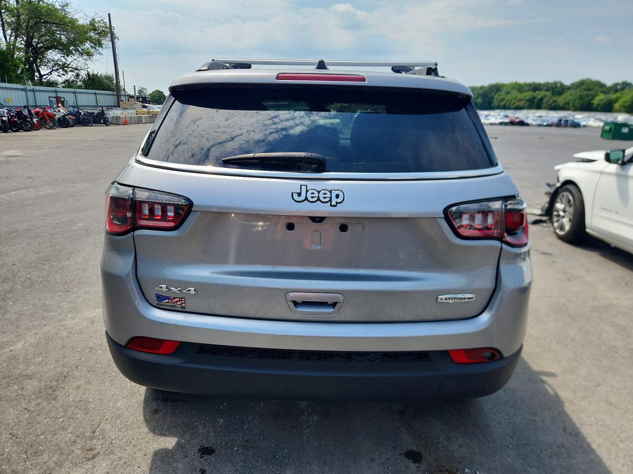 2023 Jeep Compass Latitude Lux - Фото 6